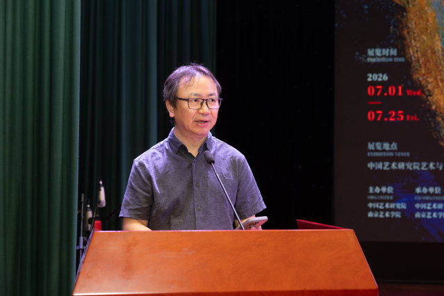 艺术家代表中国艺术研究院油画院院长朱春林发言.jpg